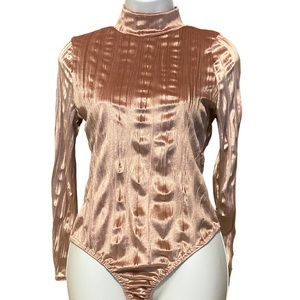 Shiny satin bodysuit velvety